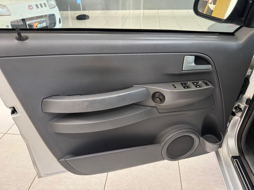 Volkswagen Fox 1.6 Vht Route Total Flex 5p
