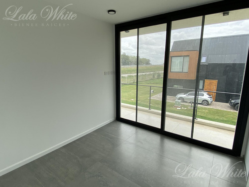 Casa En Venta En Lares De Canning