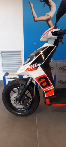Imagen 6 de 12 de Aprilia Sr 160