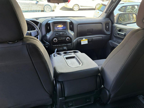 Chevrolet Silverado 5.3 V8 Custom Doble Cabina 4X4 At