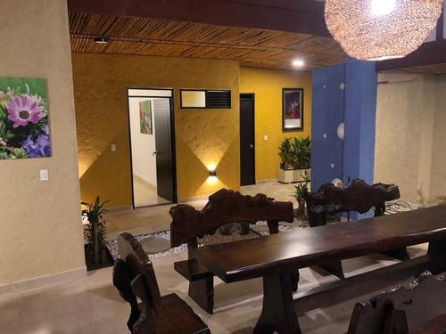 Imagen 5 de 14 de Venta De Chalet En Conjunto Cerrado Vía Barcelona