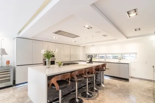 Casa En Arriendo/venta En Los Rosales. Cod A12449