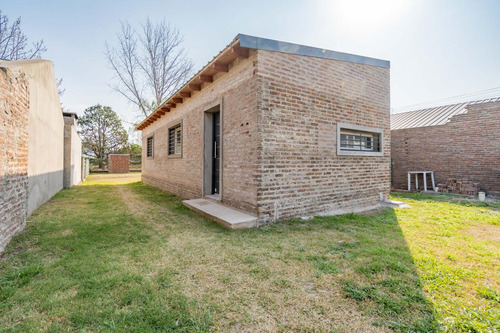 Venta - Casa - 2 Dormitorios - A Estrenar - Pueblo Esther