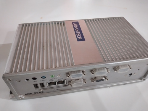 Computadora Industrial Advantech Fanless Atom