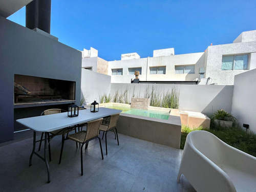 Duplex En Venta 3 Dorm Con Pileta Y Asador En Miradores De Manantiales