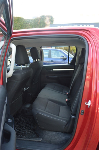 Imagen 9 de 15 de Toyota Hilux 2.4 Dc Sr 4x2
