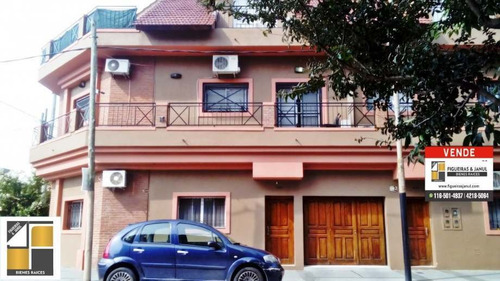 Imagen 1 de 8 de Departamento Tipo Casa En Venta En Valentin Alsina