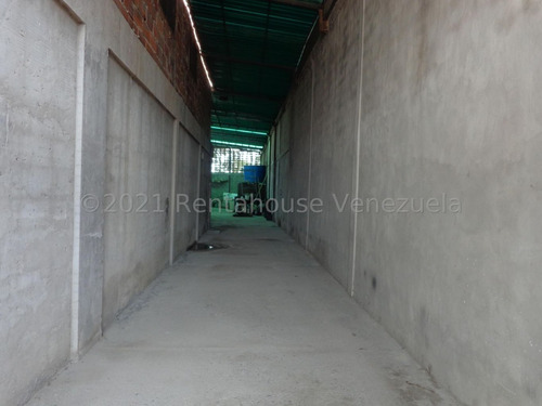 Imagen 13 de 30 de Galpon Con Local Comercial En Alquiler En Barquisimeto Zona Oeste. Selena Pacheco Tlf. 04245197639. Cód. 22-241 . Lara, Venezuela