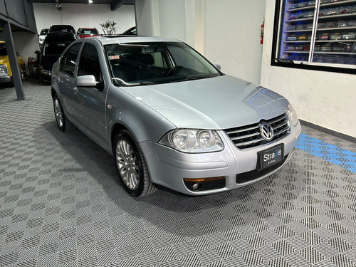 Volkswagen Bora 1.8 Highline T 180cv Cuero