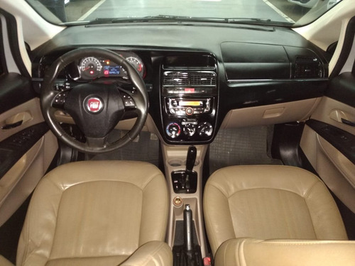 Fiat Linea 1.8 Essence 16v Flex 4p Automatizado