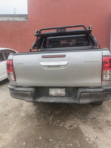 Toyota Hilux 2.7 Cabina Doble At