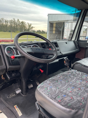 Ford Cargo 1722 2010