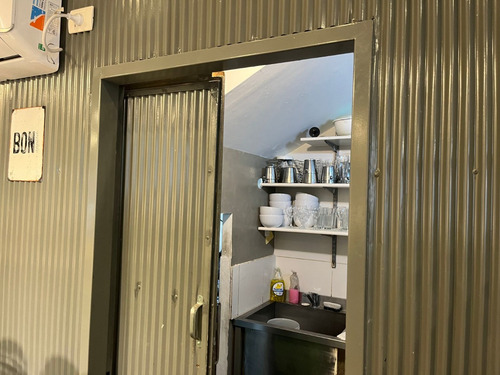 Fondo De Comercio A La Venta Bar- Heladeria - Cafeteria En Pleno Villa Del Parque