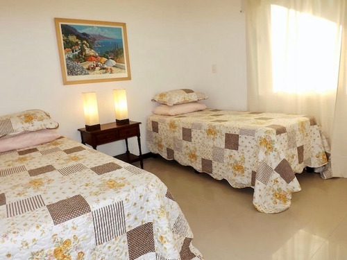 Imagen 9 de 16 de Playa Mansa Parada 11. Casa Impecable, Cómoda Y Segura. A Media Cuadra De La Rambla. Consulte Disponibilidad