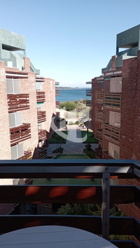 Venta, Apartamento, 1 Dormitorio Y Medio, Cantegril, Punta Del Este