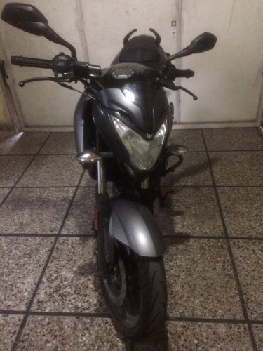 Imagen 1 de 6 de Bajaj Rouser 200 Ns