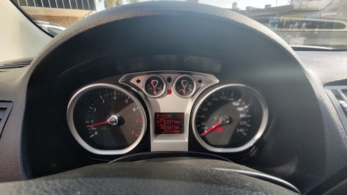 Imagen 17 de 17 de Ford Kuga 2012 2.5 Titanium At 4x4 L (ku05)