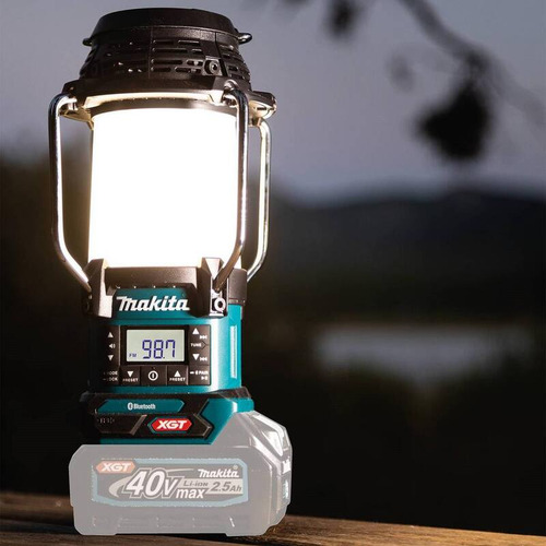 Makita Lámpara Inalámbrica Xgt Máx. De 40v Con Radio Grm04