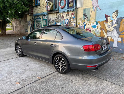 Volkswagen Vento 2.0 Sportline Tsi 200cv Bi-xenon 2015