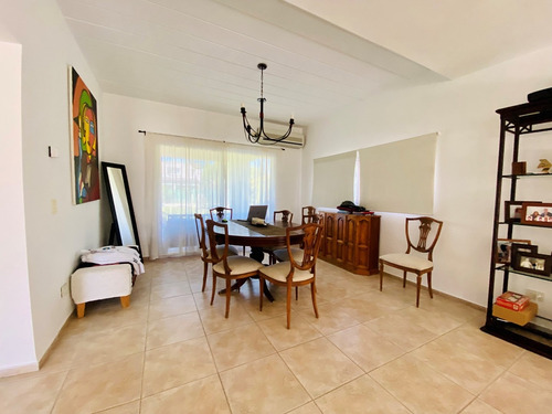 Imagen 3 de 23 de Imperdible Casa En Venta Barrio La Comarca, 3 Habitaciones Con Piscina!!!
