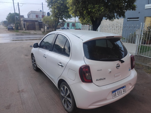 Nissan March 1.6 Advance Media Tech Gnc Automatico