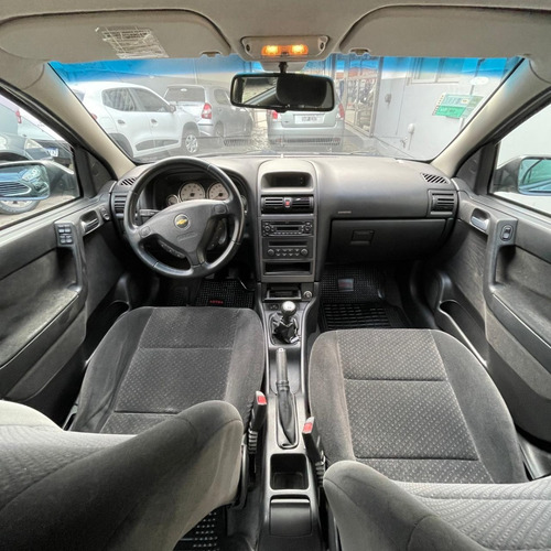 Imagen 7 de 13 de Chevrolet Astra Gls 2011
