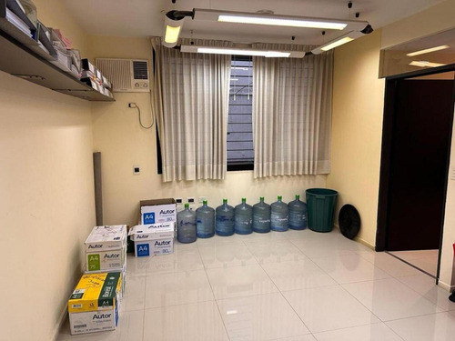Oficina En Alquiler - 4 Oficinas 2 Baños - San Nicolás