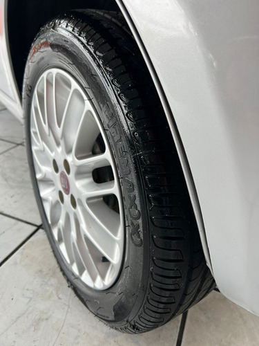 Fiat Punto 1.6 16v Essence Flex Dualogic 5p