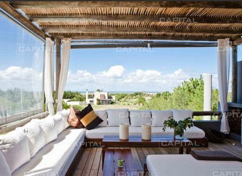 Casa En Jose Ignacio - Moderna- Ref: 25767