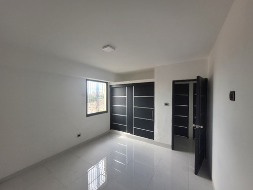 Imagen 11 de 19 de Apartamento En Venta En Urb El Centro Av Bermudez 04121994409