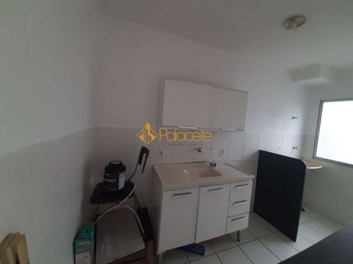 Imagem 3 de 8 de Apartamento Padrão Com 2 Quartos - 555730-v