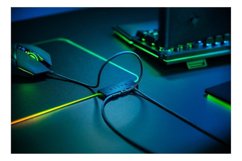 Imagen 9 de 9 de Mouse Pad gamer Razer Firefly V2 de tela y goma 255mm x 355mm x 3mm black