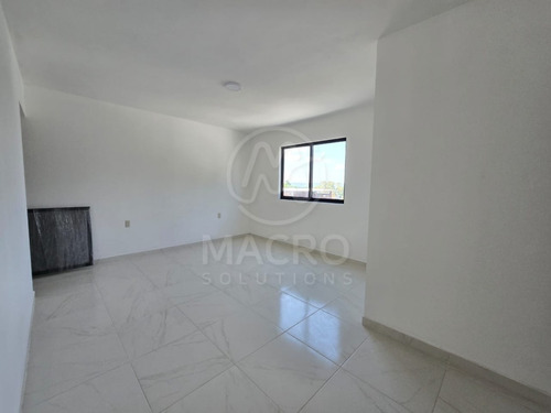 Casa En Venta En Col. Plan De Ayala Con Jardín Apta A Créditos