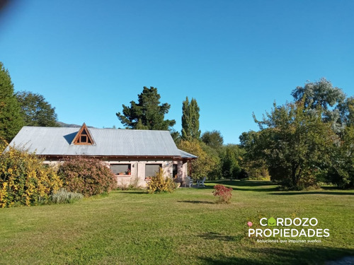 Casa + 4 Deptos + Monoambiente Sobre 1 Hectárea. Lago Puelo, Chubut.