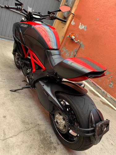 Imagen 3 de 14 de Ducati Diavel 2015