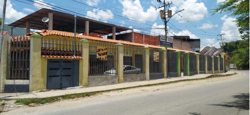 Centro Comercial Miced Guatire Sector El Desvío