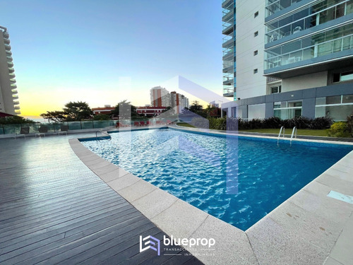 Imagen 19 de 20 de Apartamento En Venta En Piso Alto Con Vistas A Playa Mansa De Punta Del Este.
