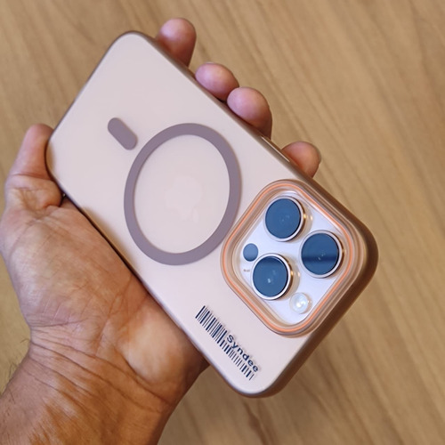 Capa Para iPhone 16 Pro, Max Magsafe Fosca Desert Titanium