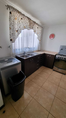 Casa Ejecutiva En Arriendo (84377)