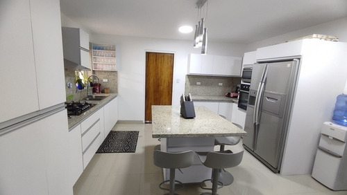 Imagen 3 de 30 de Se Vende Casa En El Trigal Norte Calle Cerrada Atc-825 Angela Betancourt 042125067379 04244900499