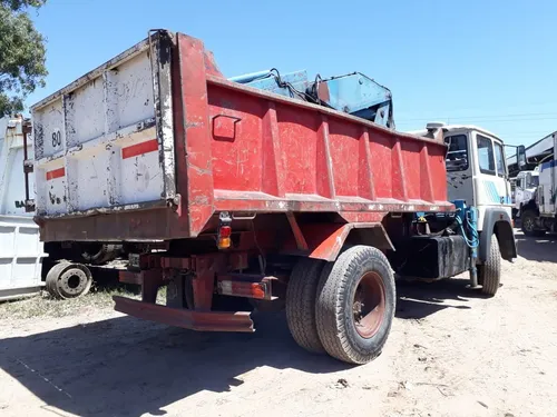 Camión Volcador C Hidrogrúa Y Almeja Iveco Modelo 150n