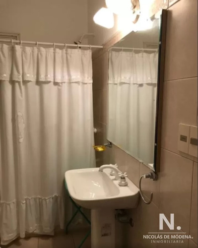 Venta De Casa 5 Dormitorios En El Golf