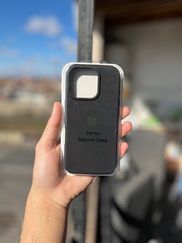 Funda Silicone Case Iphone 16 Pro Negro Lisa