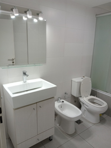 Alquilo 3 Ambientes Con Baño Y Toilette,sin Cochera