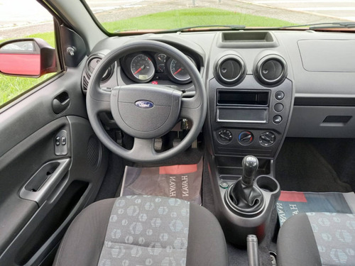 Imagem 7 de 13 de Ford Fiesta 1.0 Rocam Hatch 8v Flex 4p Manual