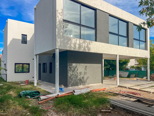 Casa En Venta En Haras Santa Maria, Escobar, G.b.a. Zona Norte