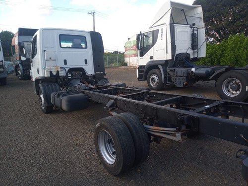 Imagem 12 de 12 de M.b 915c Accelo