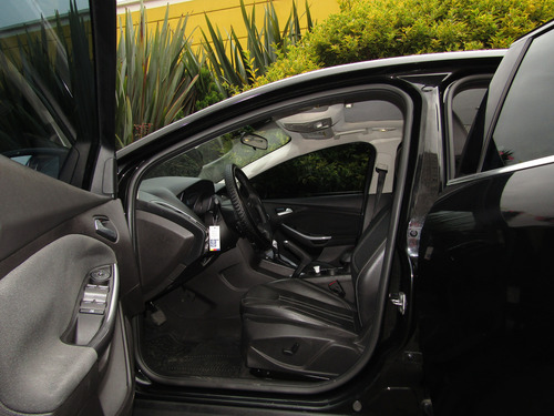 Ford Focus 2.0 Titanium At