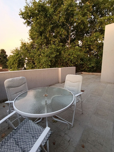 Venta O Alquiler De Casa A Estrenar. 4 Plantas, Full Amenities- Banfield O.
