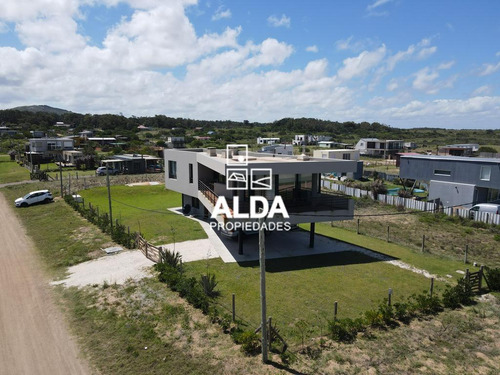 Casa Punta Negra Piriápolis 4 Dorms Alquiler Temporada Ca201156